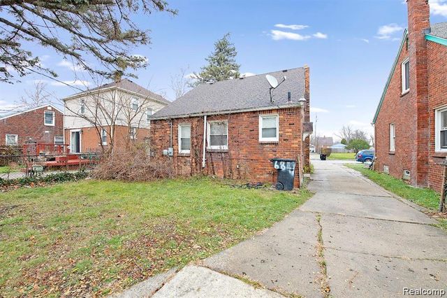 6849 Rosemont Avenue, Detroit, MI 48228