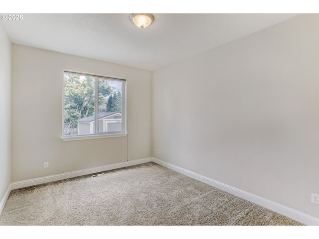 21533 Sw SUSAN Ln, Beaverton, OR 97003