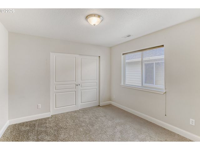 21533 Sw SUSAN Ln, Beaverton, OR 97003