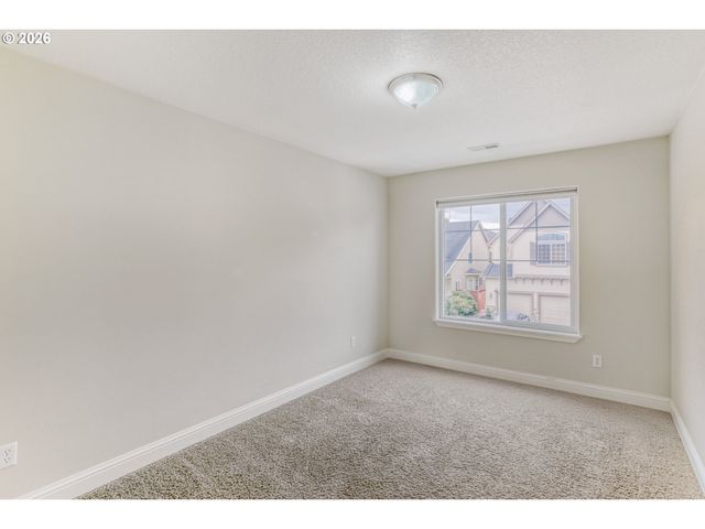 21533 Sw SUSAN Ln, Beaverton, OR 97003