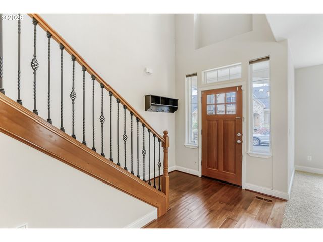21533 Sw SUSAN Ln, Beaverton, OR 97003