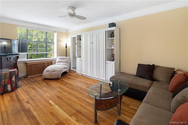 2 Westchester Avenue 2N, White Plains, NY 10601