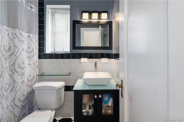 2 Westchester Avenue 2N, White Plains, NY 10601
