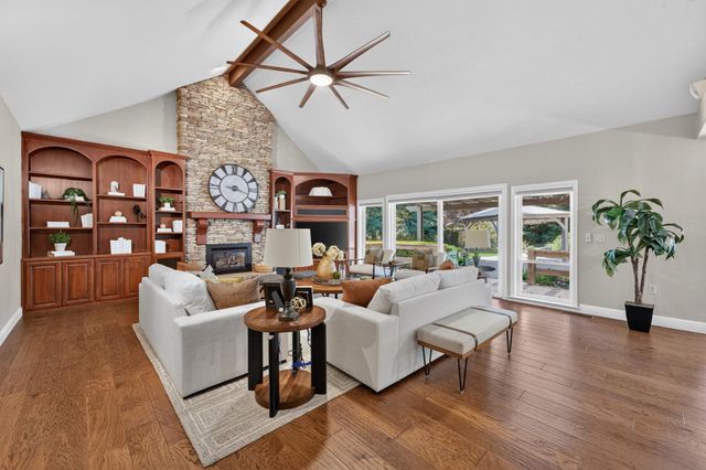 6870 Leibinger Ln, Granite Bay, CA 95746