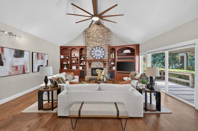 6870 Leibinger Ln, Granite Bay, CA 95746