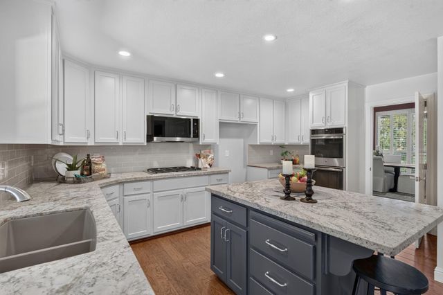 6870 Leibinger Ln, Granite Bay, CA 95746