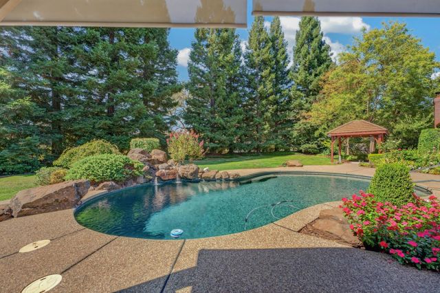 6870 Leibinger Ln, Granite Bay, CA 95746