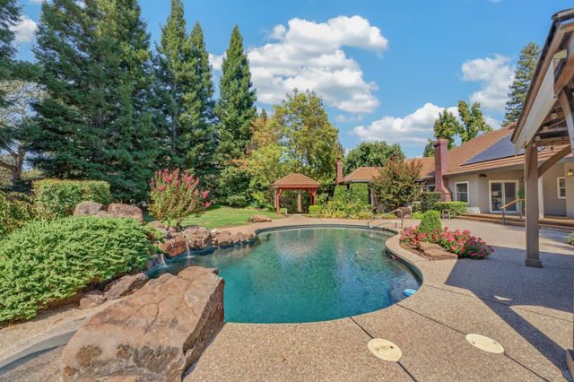 6870 Leibinger Ln, Granite Bay, CA 95746