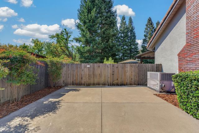 6870 Leibinger Ln, Granite Bay, CA 95746