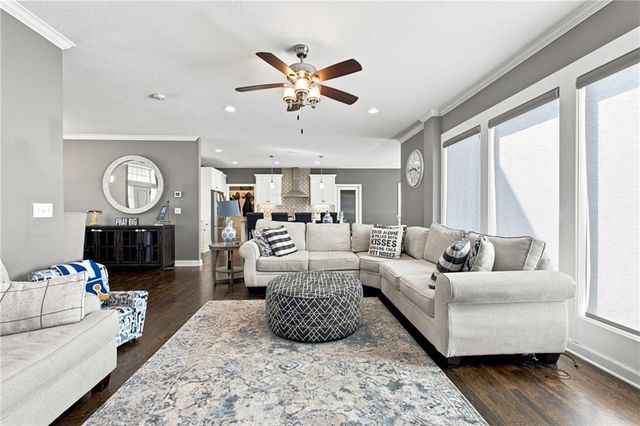 16110 kentucky View Drive, Belton, MO 64012