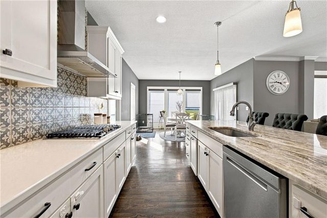 16110 kentucky View Drive, Belton, MO 64012