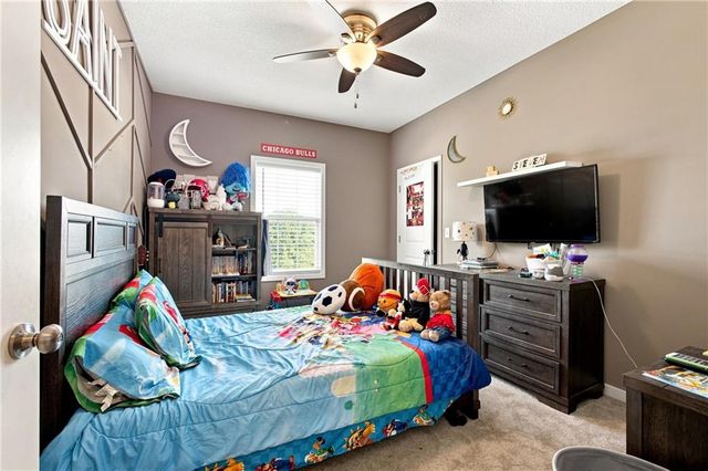 16110 kentucky View Drive, Belton, MO 64012