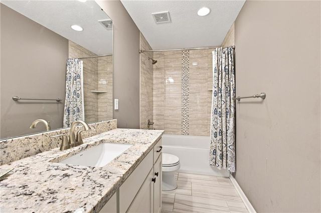16110 kentucky View Drive, Belton, MO 64012