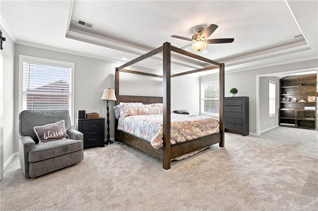 16110 kentucky View Drive, Belton, MO 64012