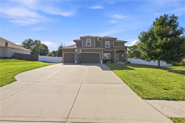 16110 kentucky View Drive, Belton, MO 64012
