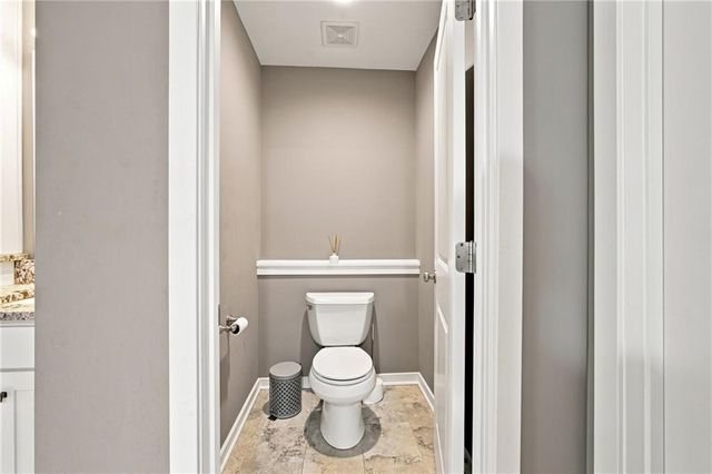 16110 kentucky View Drive, Belton, MO 64012