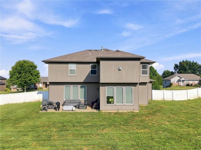 16110 kentucky View Drive, Belton, MO 64012