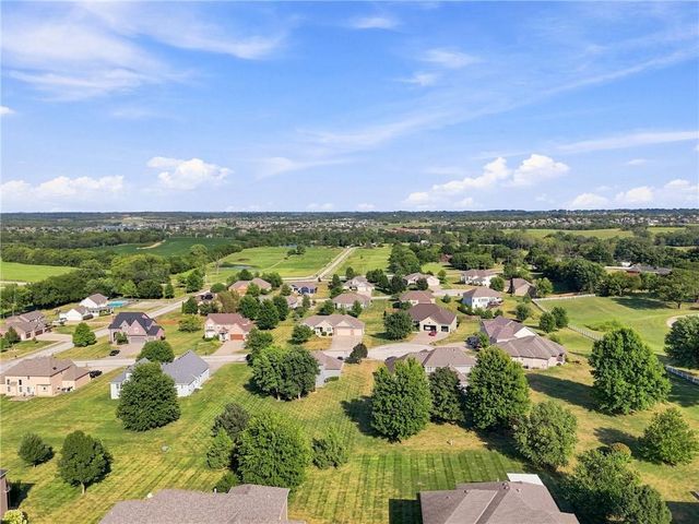 16110 kentucky View Drive, Belton, MO 64012