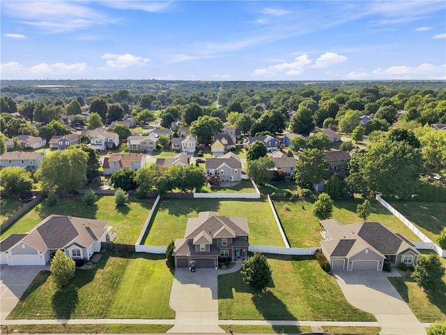 16110 kentucky View Drive, Belton, MO 64012