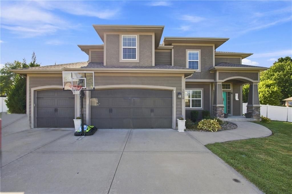 16110 kentucky View Drive, Belton, MO 64012
