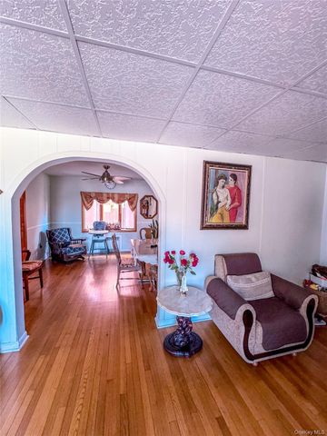 59 Chatterton Avenue, White Plains, NY 10606