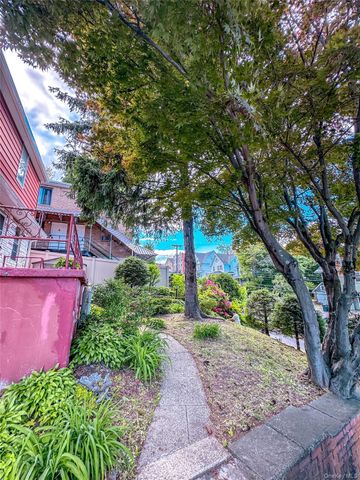 59 Chatterton Avenue, White Plains, NY 10606