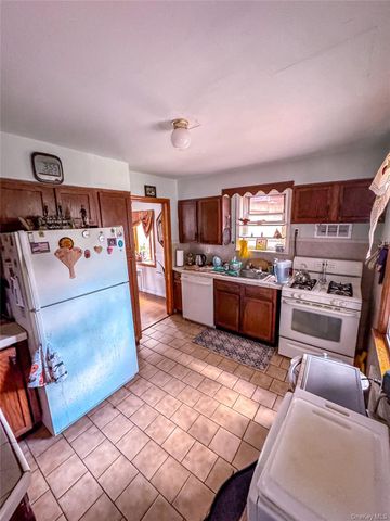 59 Chatterton Avenue, White Plains, NY 10606