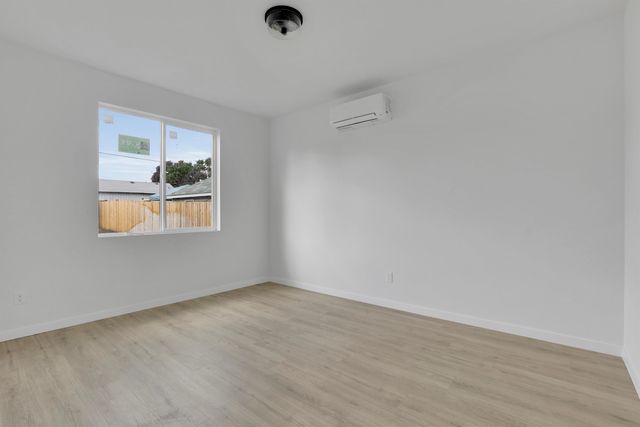 1733 E Lacrosse Ave, Spokane, WA 99207