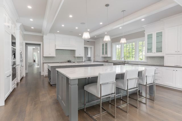 8 Hidden Road, Weston, MA 02493