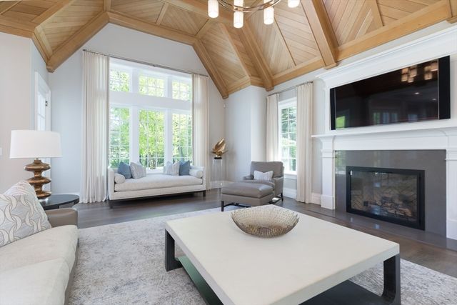 8 Hidden Road, Weston, MA 02493