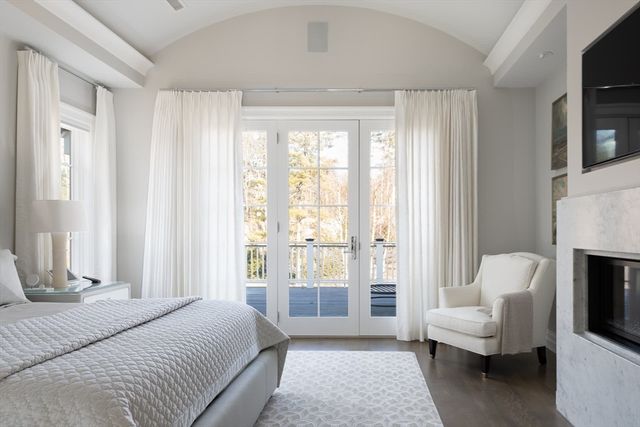 8 Hidden Road, Weston, MA 02493