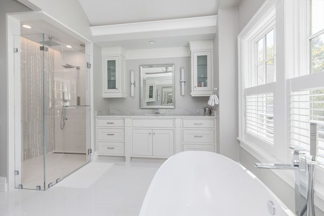 8 Hidden Road, Weston, MA 02493