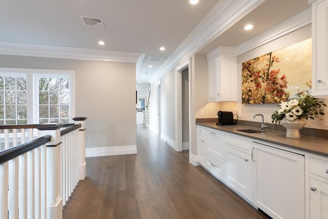 8 Hidden Road, Weston, MA 02493