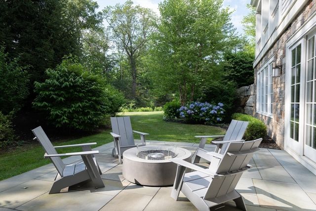 8 Hidden Road, Weston, MA 02493