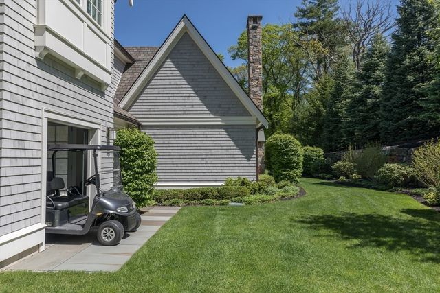 8 Hidden Road, Weston, MA 02493