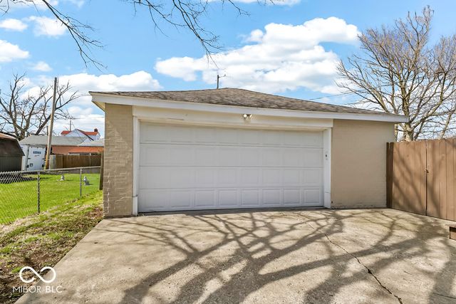 50 S Brentwood Avenue, Indianapolis, IN 46229