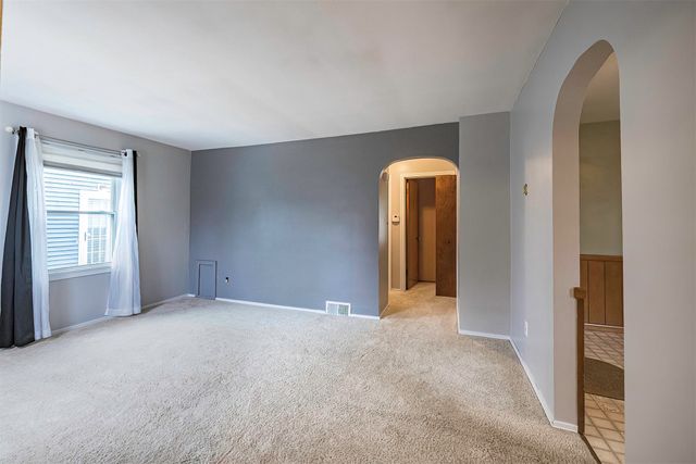1415 COLD SPRING Drive, Erie, PA 16508