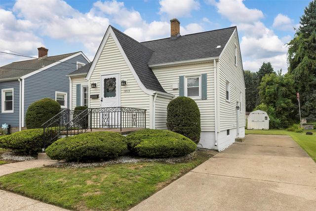 1415 COLD SPRING Drive, Erie, PA 16508