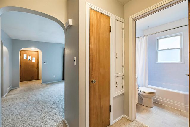 1415 COLD SPRING Drive, Erie, PA 16508