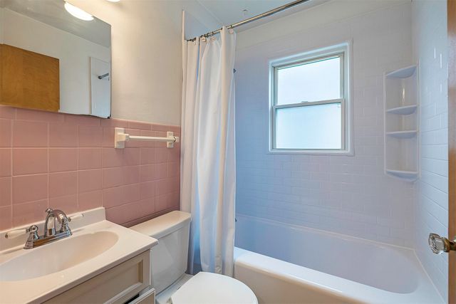 1415 COLD SPRING Drive, Erie, PA 16508