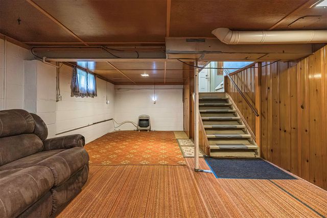 1415 COLD SPRING Drive, Erie, PA 16508