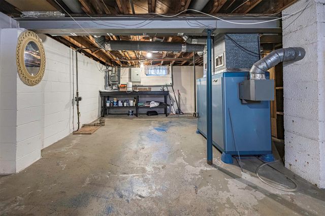 1415 COLD SPRING Drive, Erie, PA 16508