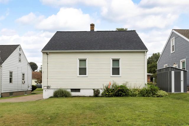 1415 COLD SPRING Drive, Erie, PA 16508