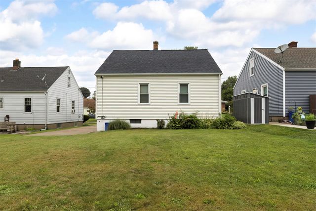 1415 COLD SPRING Drive, Erie, PA 16508