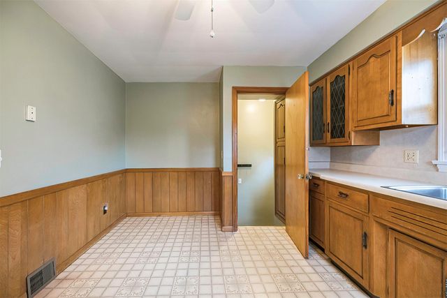 1415 COLD SPRING Drive, Erie, PA 16508