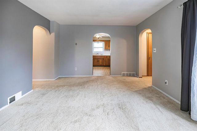 1415 COLD SPRING Drive, Erie, PA 16508