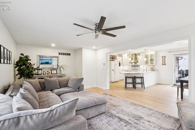 3781 Parkside Reserve Street, Vermilion, OH 44089