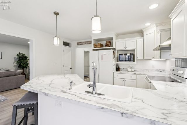 3781 Parkside Reserve Street, Vermilion, OH 44089