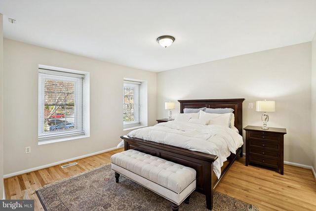 7810 ASHLEY GLEN RD, Annandale, VA 22003