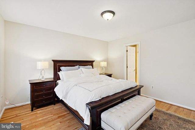 7810 ASHLEY GLEN RD, Annandale, VA 22003